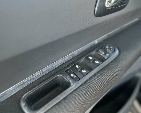 Чорний Пежо 3008, об'ємом двигуна 1.56 л та пробігом 263 тис. км за 8800 $, фото 41 на Automoto.ua