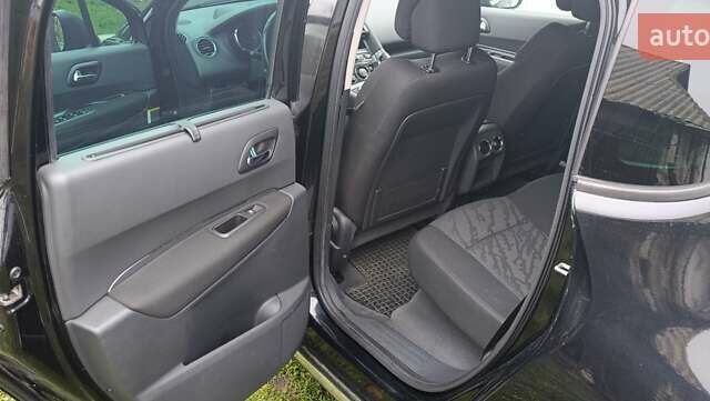 Черный Пежо 3008, объемом двигателя 2 л и пробегом 280 тыс. км за 8300 $, фото 14 на Automoto.ua