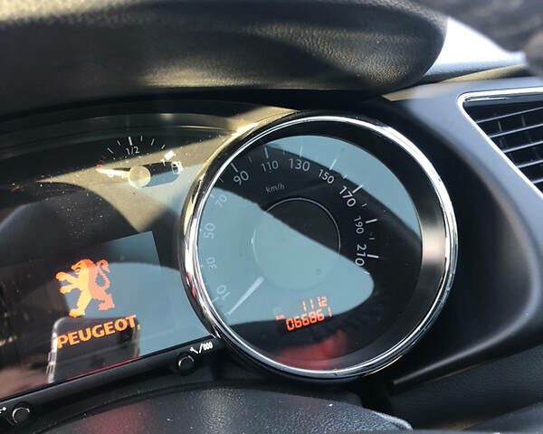 Черный Пежо 3008, объемом двигателя 1.6 л и пробегом 66 тыс. км за 6500 $, фото 22 на Automoto.ua