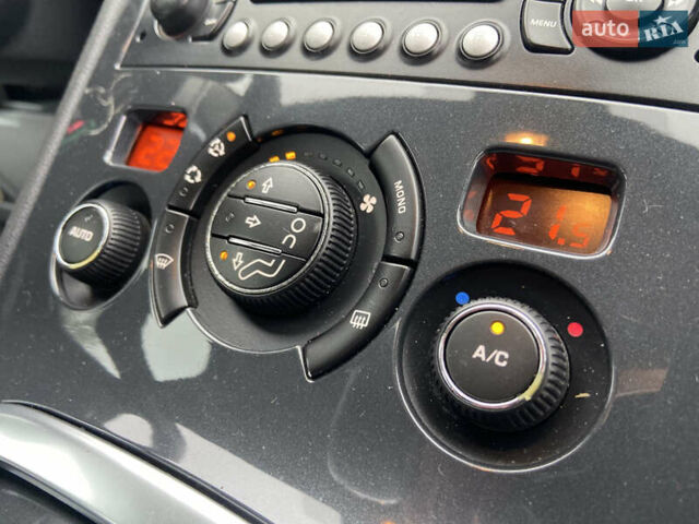 Черный Пежо 3008, объемом двигателя 1.6 л и пробегом 267 тыс. км за 7950 $, фото 16 на Automoto.ua