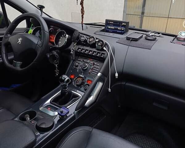 Черный Пежо 3008, объемом двигателя 2 л и пробегом 260 тыс. км за 10900 $, фото 16 на Automoto.ua