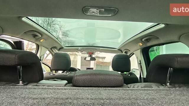 Черный Пежо 3008, объемом двигателя 2 л и пробегом 280 тыс. км за 8300 $, фото 7 на Automoto.ua