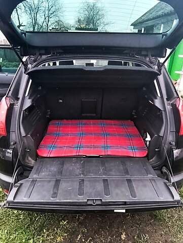 Черный Пежо 3008, объемом двигателя 2 л и пробегом 280 тыс. км за 8300 $, фото 8 на Automoto.ua