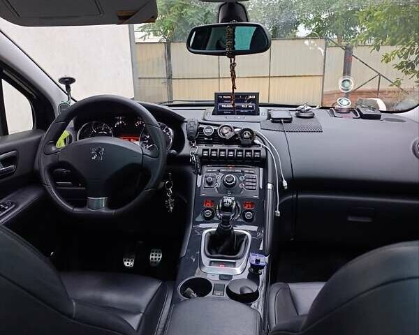 Черный Пежо 3008, объемом двигателя 2 л и пробегом 260 тыс. км за 10900 $, фото 13 на Automoto.ua