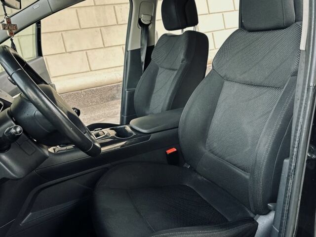 Черный Пежо 3008, объемом двигателя 1.6 л и пробегом 118 тыс. км за 5900 $, фото 6 на Automoto.ua