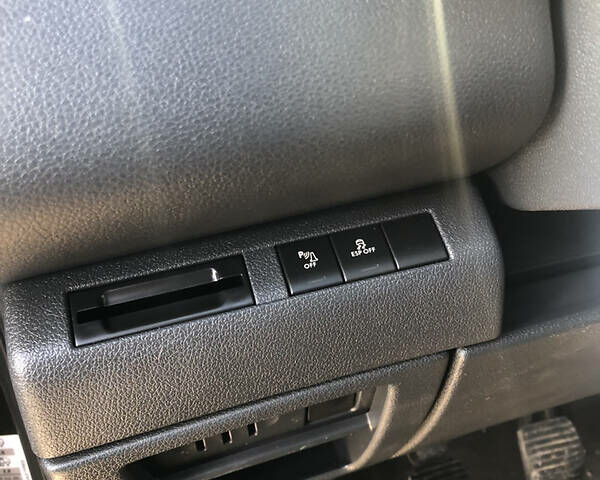 Черный Пежо 3008, объемом двигателя 1.6 л и пробегом 66 тыс. км за 6500 $, фото 25 на Automoto.ua