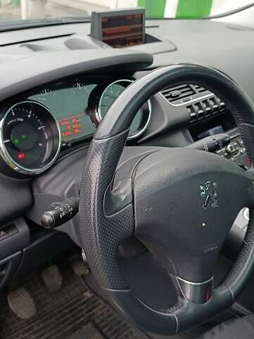 Черный Пежо 3008, объемом двигателя 2 л и пробегом 280 тыс. км за 8300 $, фото 4 на Automoto.ua