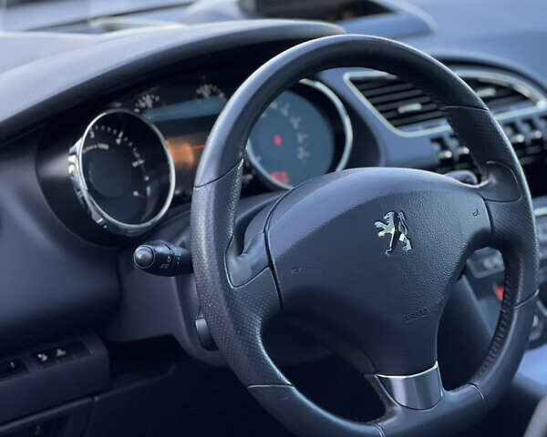 Чорний Пежо 3008, об'ємом двигуна 2 л та пробігом 239 тис. км за 8699 $, фото 28 на Automoto.ua
