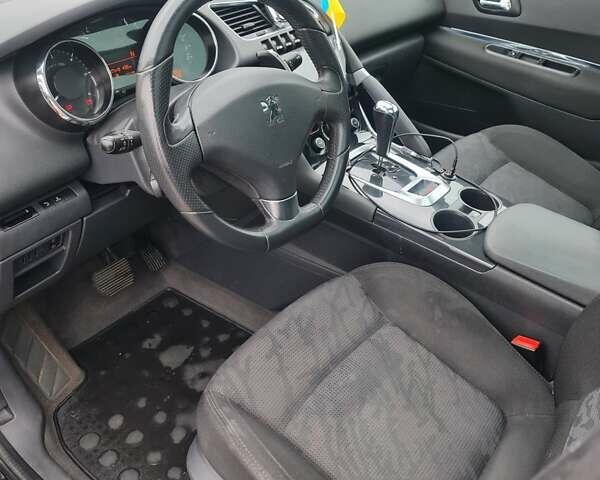 Черный Пежо 3008, объемом двигателя 1.6 л и пробегом 266 тыс. км за 7600 $, фото 8 на Automoto.ua
