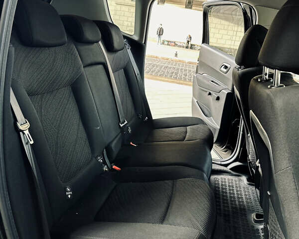 Черный Пежо 3008, объемом двигателя 1.6 л и пробегом 118 тыс. км за 5900 $, фото 8 на Automoto.ua