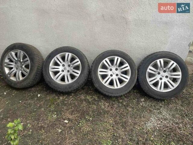 Черный Пежо 3008, объемом двигателя 1.6 л и пробегом 184 тыс. км за 8200 $, фото 1 на Automoto.ua