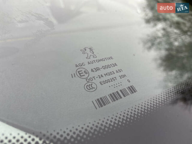 Черный Пежо 3008, объемом двигателя 1.6 л и пробегом 267 тыс. км за 7950 $, фото 20 на Automoto.ua