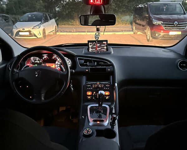 Чорний Пежо 3008, об'ємом двигуна 1.6 л та пробігом 275 тис. км за 8500 $, фото 8 на Automoto.ua