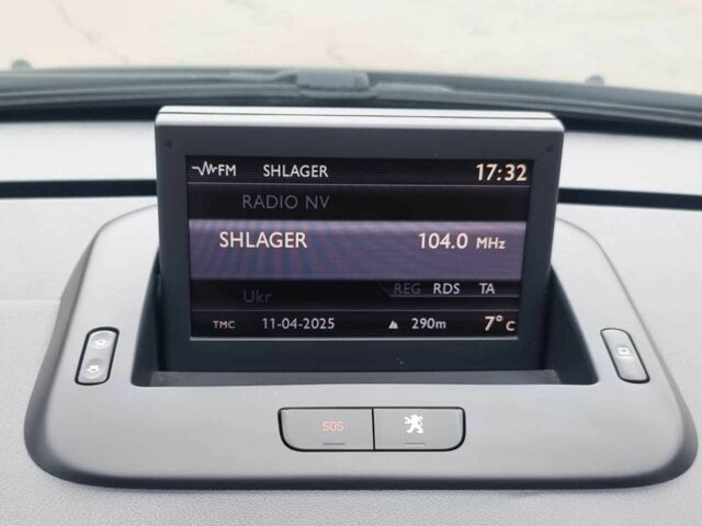 Черный Пежо 3008, объемом двигателя 1.6 л и пробегом 192 тыс. км за 8999 $, фото 7 на Automoto.ua