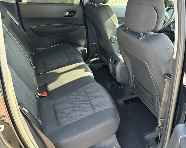 Чорний Пежо 3008, об'ємом двигуна 1.6 л та пробігом 275 тис. км за 8500 $, фото 18 на Automoto.ua