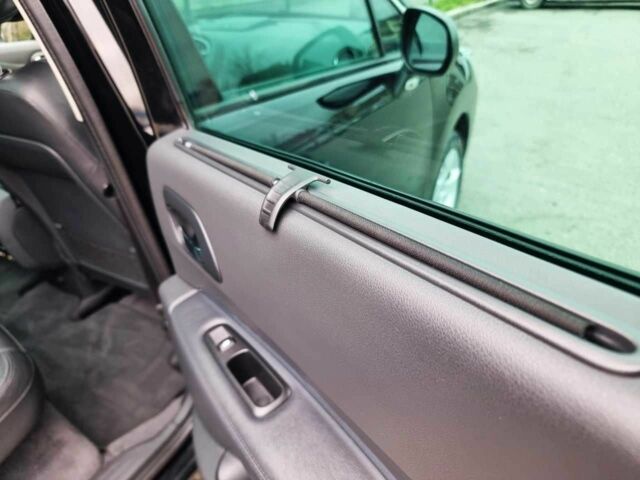 Черный Пежо 3008, объемом двигателя 1.6 л и пробегом 192 тыс. км за 8999 $, фото 18 на Automoto.ua