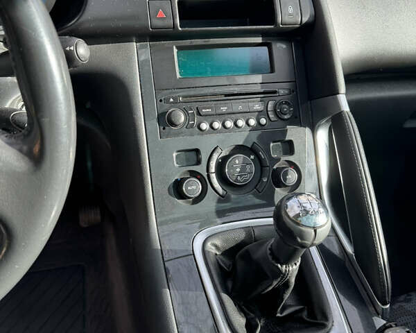 Черный Пежо 3008, объемом двигателя 1.6 л и пробегом 180 тыс. км за 7500 $, фото 10 на Automoto.ua