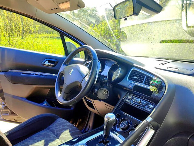 Чорний Пежо 3008, об'ємом двигуна 1.6 л та пробігом 270 тис. км за 7900 $, фото 3 на Automoto.ua