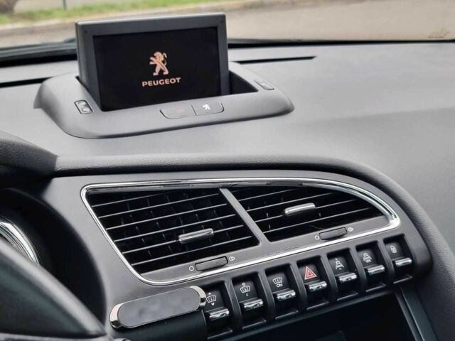 Черный Пежо 3008, объемом двигателя 1.6 л и пробегом 192 тыс. км за 8999 $, фото 6 на Automoto.ua