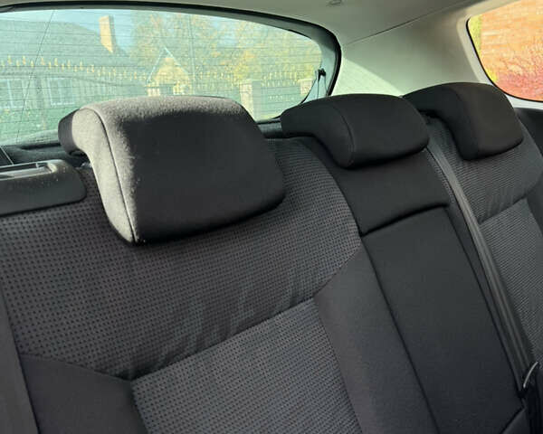 Черный Пежо 3008, объемом двигателя 1.6 л и пробегом 180 тыс. км за 7500 $, фото 15 на Automoto.ua