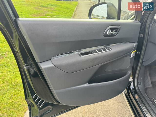 Черный Пежо 3008, объемом двигателя 1.6 л и пробегом 144 тыс. км за 9950 $, фото 12 на Automoto.ua