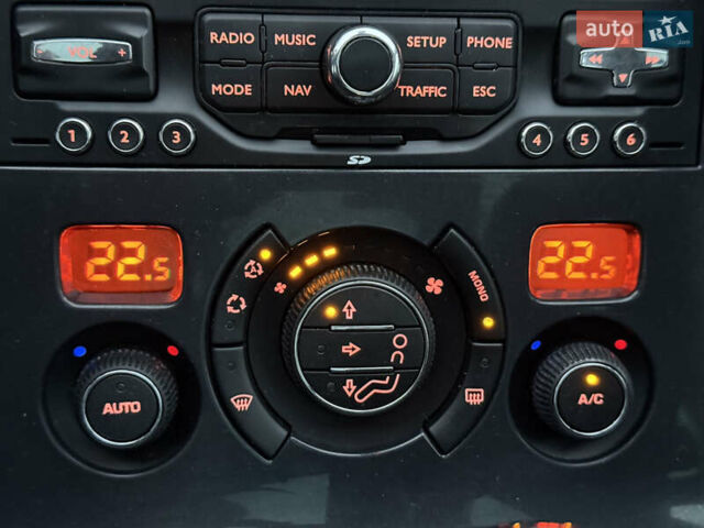 Черный Пежо 3008, объемом двигателя 1.6 л и пробегом 194 тыс. км за 9500 $, фото 62 на Automoto.ua