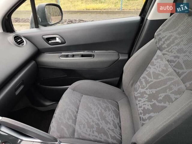 Черный Пежо 3008, объемом двигателя 2 л и пробегом 245 тыс. км за 10950 $, фото 46 на Automoto.ua