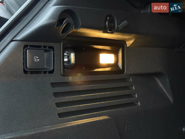 Черный Пежо 3008, объемом двигателя 1.6 л и пробегом 194 тыс. км за 9500 $, фото 50 на Automoto.ua