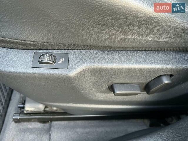 Черный Пежо 3008, объемом двигателя 2 л и пробегом 275 тыс. км за 10200 $, фото 61 на Automoto.ua