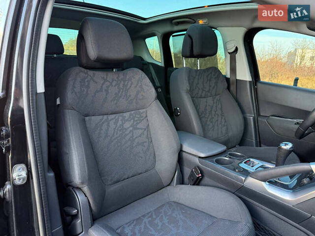 Чорний Пежо 3008, об'ємом двигуна 1.6 л та пробігом 247 тис. км за 9700 $, фото 22 на Automoto.ua