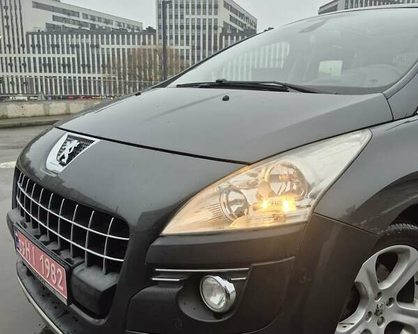 Чорний Пежо 3008, об'ємом двигуна 2 л та пробігом 228 тис. км за 11111 $, фото 8 на Automoto.ua