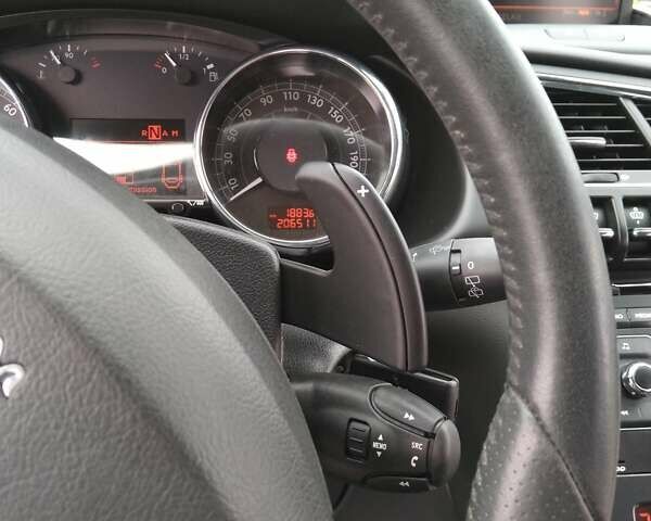 Черный Пежо 3008, объемом двигателя 2 л и пробегом 208 тыс. км за 10699 $, фото 29 на Automoto.ua