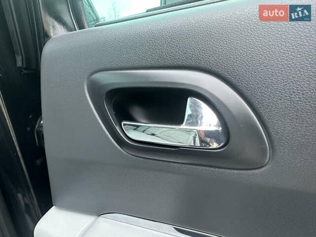 Черный Пежо 3008, объемом двигателя 1.6 л и пробегом 222 тыс. км за 9950 $, фото 140 на Automoto.ua