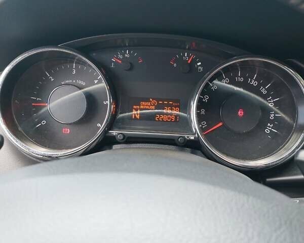 Чорний Пежо 3008, об'ємом двигуна 1.56 л та пробігом 228 тис. км за 11200 $, фото 10 на Automoto.ua
