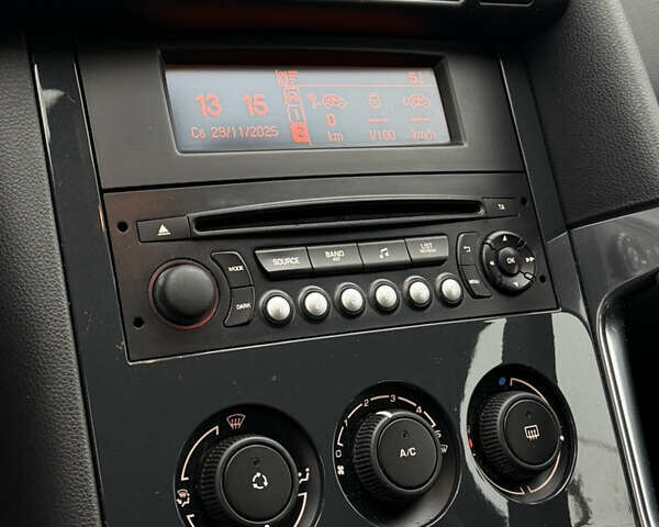 Чорний Пежо 3008, об'ємом двигуна 1.56 л та пробігом 139 тис. км за 10500 $, фото 54 на Automoto.ua