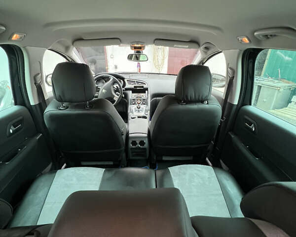 Чорний Пежо 3008, об'ємом двигуна 2 л та пробігом 241 тис. км за 10300 $, фото 4 на Automoto.ua