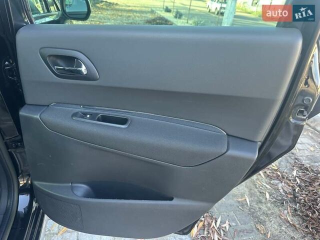 Чорний Пежо 3008, об'ємом двигуна 1.6 л та пробігом 151 тис. км за 9999 $, фото 11 на Automoto.ua