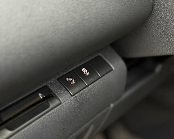 Чорний Пежо 3008, об'ємом двигуна 1.56 л та пробігом 139 тис. км за 10500 $, фото 45 на Automoto.ua