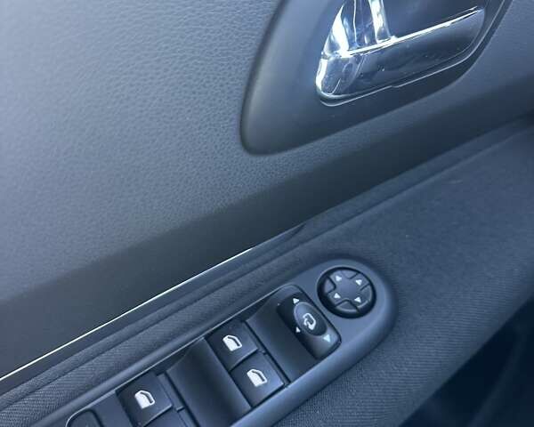 Чорний Пежо 3008, об'ємом двигуна 1.6 л та пробігом 151 тис. км за 9999 $, фото 29 на Automoto.ua