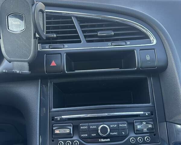 Чорний Пежо 3008, об'ємом двигуна 1.6 л та пробігом 151 тис. км за 9999 $, фото 28 на Automoto.ua