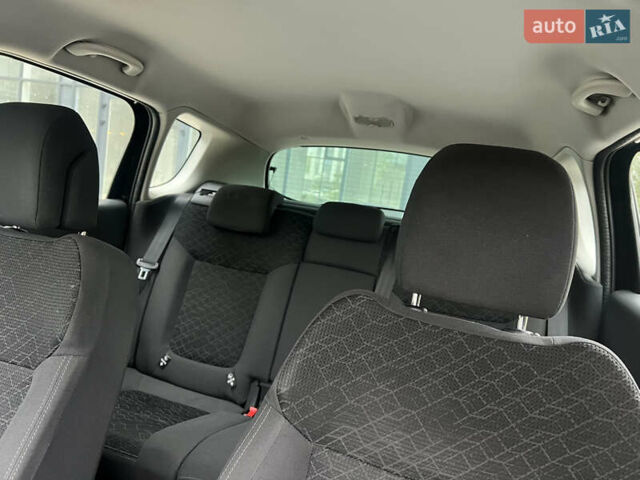 Черный Пежо 3008, объемом двигателя 1.6 л и пробегом 187 тыс. км за 10950 $, фото 37 на Automoto.ua