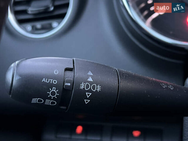 Чорний Пежо 3008, об'ємом двигуна 1.6 л та пробігом 249 тис. км за 12850 $, фото 63 на Automoto.ua