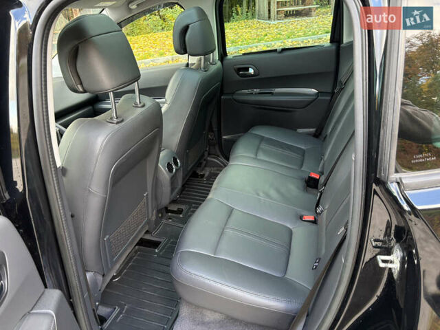 Черный Пежо 3008, объемом двигателя 1.6 л и пробегом 200 тыс. км за 12250 $, фото 65 на Automoto.ua