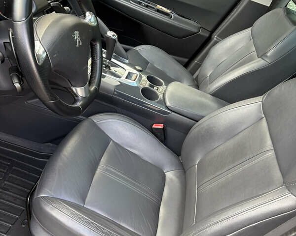 Черный Пежо 3008, объемом двигателя 1.6 л и пробегом 200 тыс. км за 12250 $, фото 32 на Automoto.ua