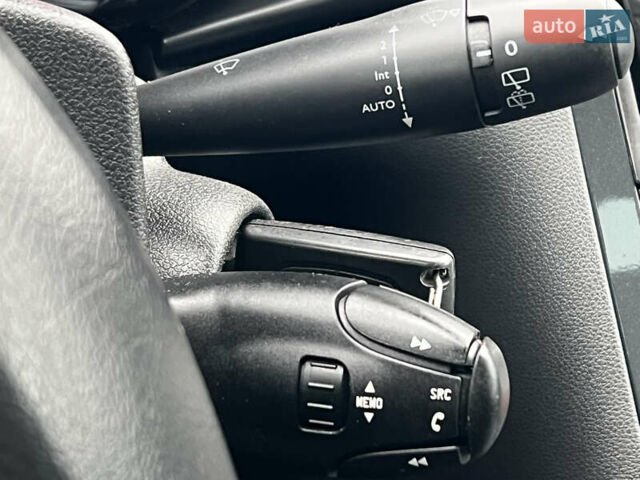 Черный Пежо 3008, объемом двигателя 1.6 л и пробегом 249 тыс. км за 12800 $, фото 61 на Automoto.ua