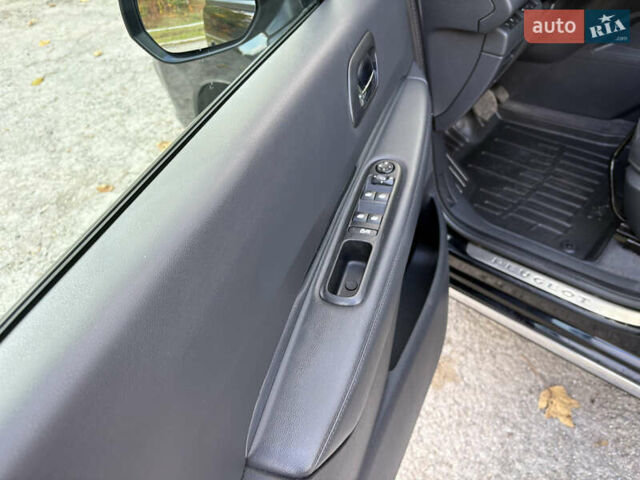 Черный Пежо 3008, объемом двигателя 1.6 л и пробегом 200 тыс. км за 12250 $, фото 28 на Automoto.ua