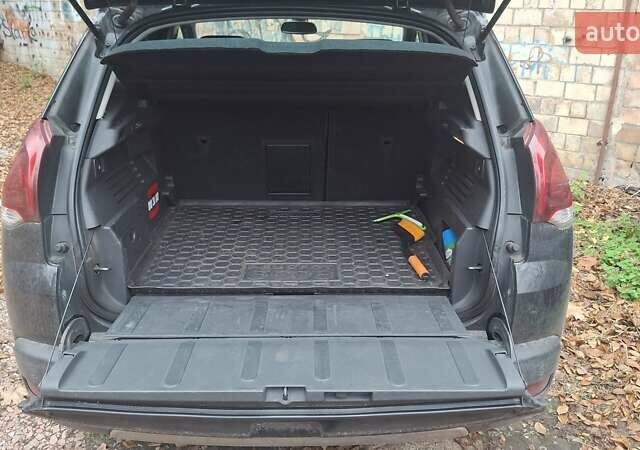 Черный Пежо 3008, объемом двигателя 1.56 л и пробегом 219 тыс. км за 12500 $, фото 3 на Automoto.ua