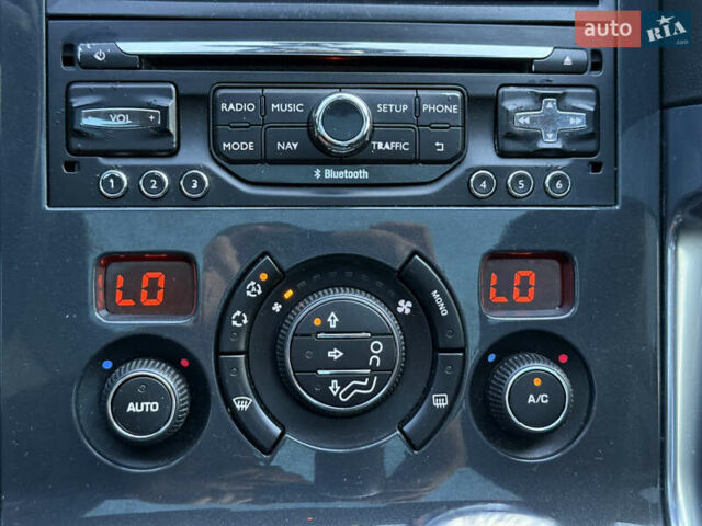 Черный Пежо 3008, объемом двигателя 1.6 л и пробегом 247 тыс. км за 9900 $, фото 47 на Automoto.ua