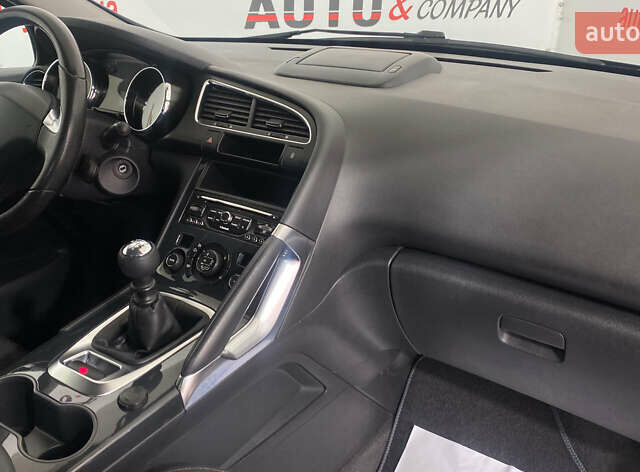 Черный Пежо 3008, объемом двигателя 1.6 л и пробегом 214 тыс. км за 12450 $, фото 8 на Automoto.ua