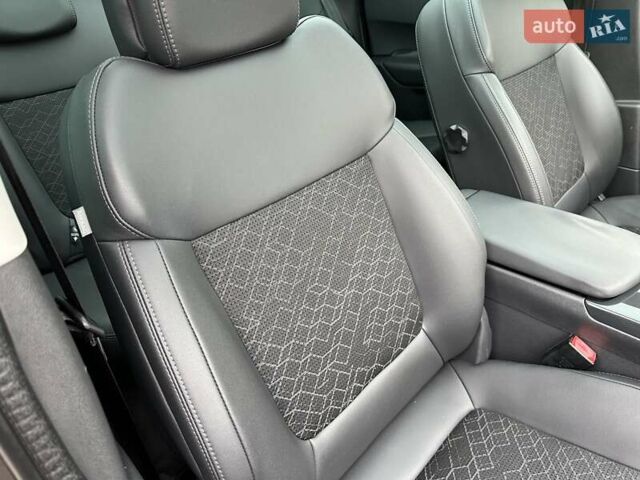 Черный Пежо 3008, объемом двигателя 2 л и пробегом 147 тыс. км за 14700 $, фото 51 на Automoto.ua